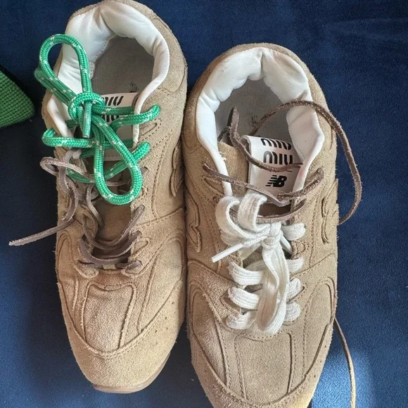 Miu Miu x New Balance Sneakers - Picture 2 of 9